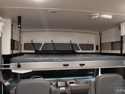 2026 Winnebago Adventurer - Photo 12
