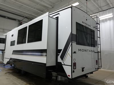 2026 Keystone Montana - Photo 3