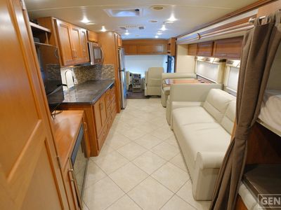 2016 Winnebago Solei - Photo 6