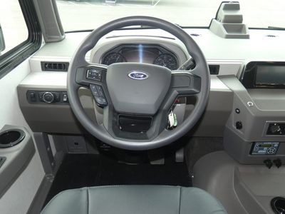 2025 Winnebago Sunstar - Photo 9