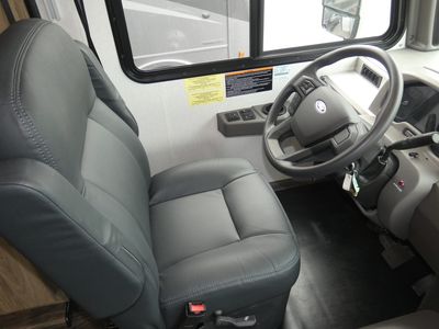 2025 Winnebago Sunstar - Photo 8