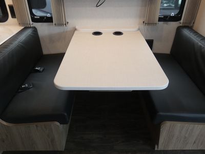 2025 Winnebago Sunstar - Photo 14