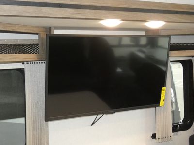 2025 Winnebago Sunstar - Photo 13