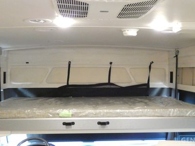 2026 Winnebago Adventurer - Photo 13