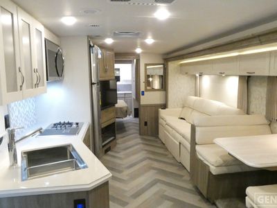 2026 Winnebago Adventurer - Photo 5
