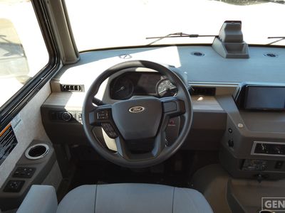 2025 Winnebago Adventurer - Photo 9