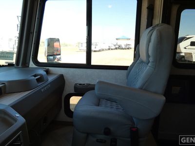 2025 Winnebago Adventurer - Photo 11