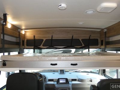 2025 Winnebago Sunstar - Photo 13