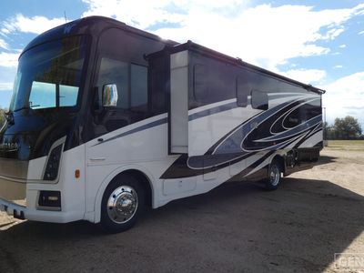 2025 Winnebago Sunstar - Photo 2