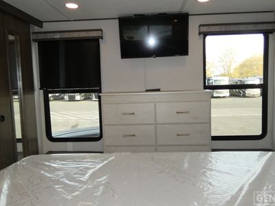 2021 Alliance RV Paradigm - Photo 11