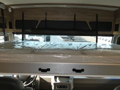 2025 Winnebago Sunstar - Photo 12