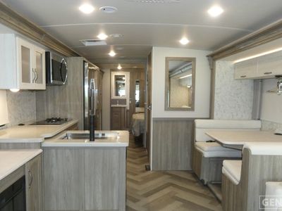2026 Winnebago Adventurer - Photo 5