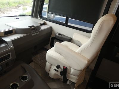 2026 Winnebago Adventurer - Photo 11