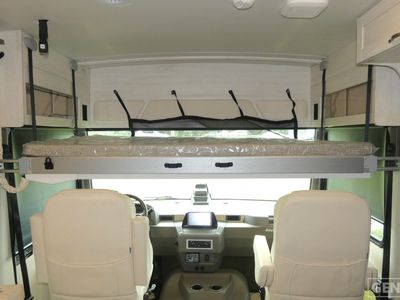 2026 Winnebago Adventurer - Photo 13