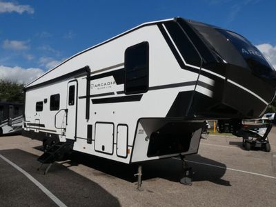 2026 KEYSTONE 308SLBH — front three-quarter view