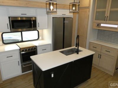 2023 Alliance RV Avenue - Photo 7