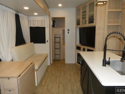 2023 Alliance RV Avenue - Photo 5