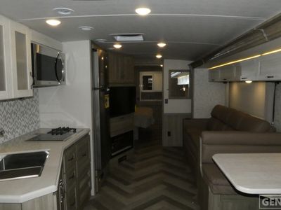2026 Winnebago Adventurer - Photo 5