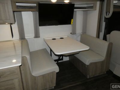 2025 Winnebago Sunstar - Photo 15