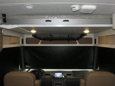 2026 Winnebago Adventurer - Photo 12