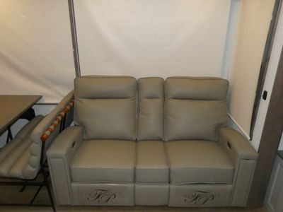 2026 Alliance RV Paradigm - Photo 9