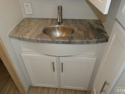 2023 Alliance RV Avenue - Photo 12