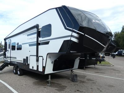 2026 KEYSTONE 25SRD — front three-quarter view
