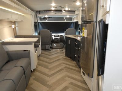 2026 Winnebago Adventurer - Photo 6