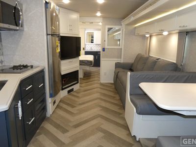 2026 Winnebago Adventurer - Photo 5