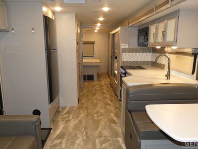 2023 Thor Motor Coach Windsport - Photo 5
