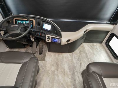 2023 Fleetwood Pace Arrow - Photo 9
