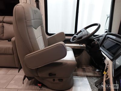 2026 Fleetwood Discovery - Photo 8