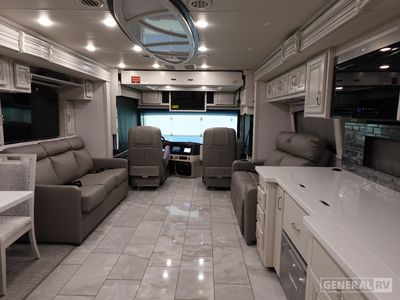 2026 Fleetwood Discovery - Photo 6