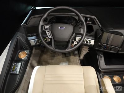 2026 Fleetwood Bounder - Photo 9