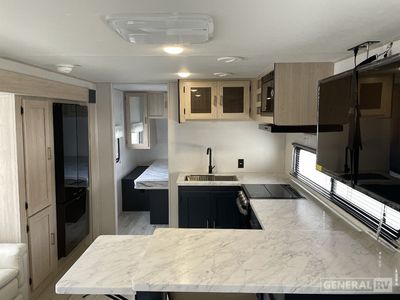2025 Prime Time RV Avenger - Photo 5