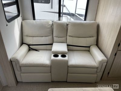 2025 Prime Time RV Avenger - Photo 12