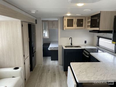 2025 Prime Time RV Avenger - Photo 6