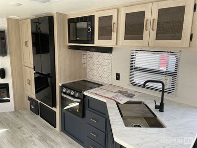2025 Prime Time RV Avenger - Photo 7