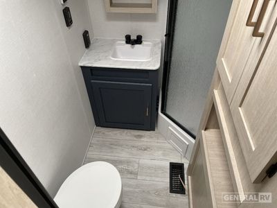 2025 Prime Time RV Avenger - Photo 11