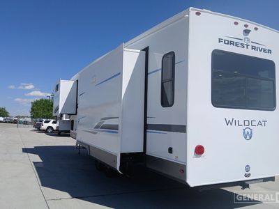 2025 Forest River Wildcat - Photo 2