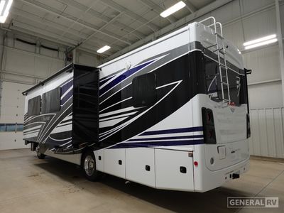 2026 Fleetwood Bounder - Photo 3