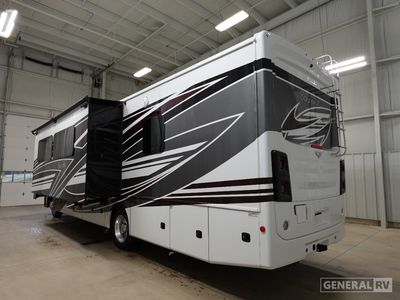 2026 Fleetwood Bounder - Photo 3