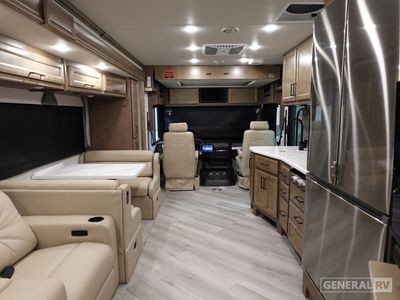 2026 Fleetwood Bounder - Photo 6