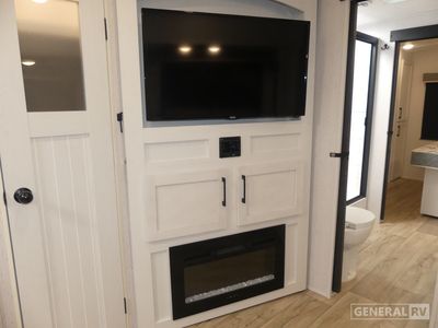 2024 Dutchmen Astoria - Photo 12