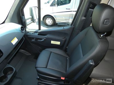 2026 Winnebago EKKO Sprinter - Photo 11