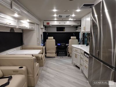 2026 Fleetwood Bounder - Photo 6