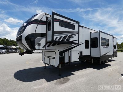 2023 Alliance RV Valor - Photo 2