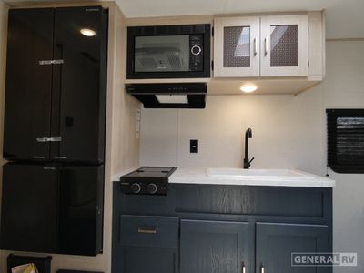 2025 Prime Time RV Avenger - Photo 7