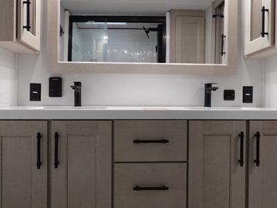 2026 Grand Design Solitude - Photo 15
