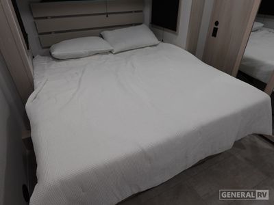 2026 Grand Design Solitude - Photo 9